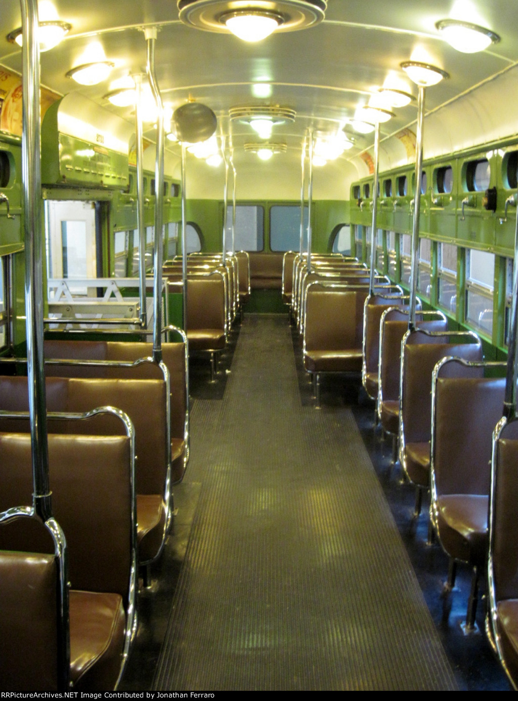 SPAX 2733 Interior